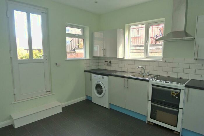 1 Bedroom Apartment To Rent In Weybridge, KT13