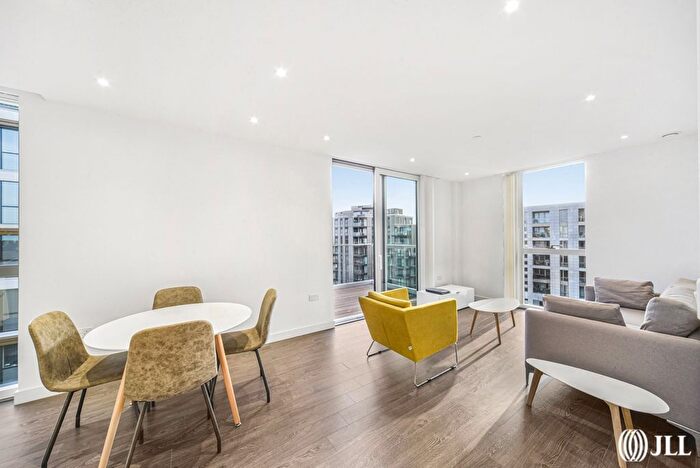 2 Bedroom Flat To Rent In Woodberry Down, London, N4