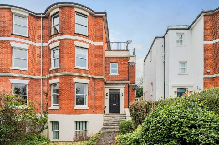 1 Bedroom Flat To Rent In St. Cross Road, Winchester, SO23