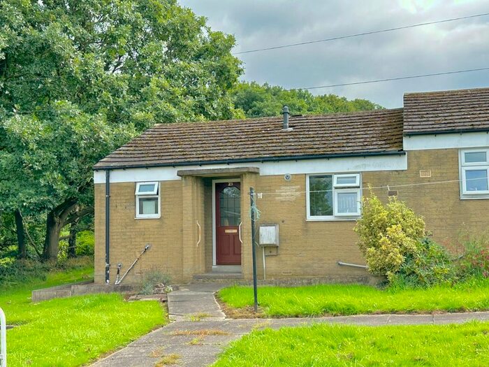 1 Bedroom Bungalow To Rent In Fairfield Rise, Kirkburton, Huddersfield, West Yorkshire, HD8