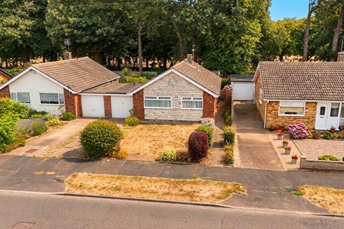 2 Bedroom Detached Bungalow For Sale In Brooke Avenue, Caister-On-Sea, Great Yarmouth, NR30