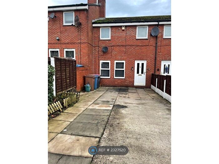 3 Bedroom Terraced House To Rent In Gardner Street, Salford, M6