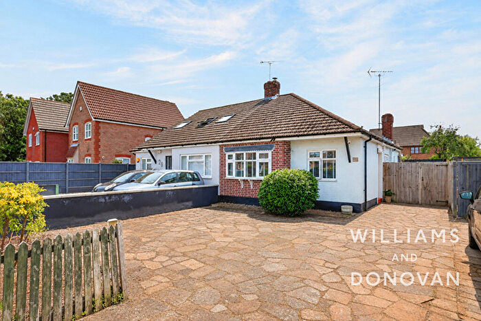 2 Bedroom Semi-Detached Bungalow For Sale In Bradley Close, Thundersley, SS7