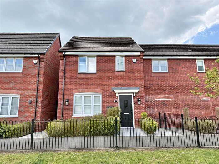 3 Bedroom Link Detached House For Sale In Dragonfly Walk, Aylestone, LE2