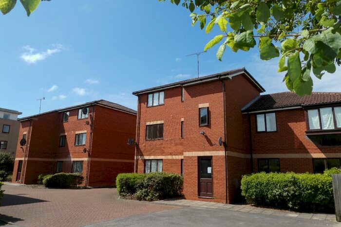 2 Bedroom Flat To Rent In Park Road, Hull, HU3
