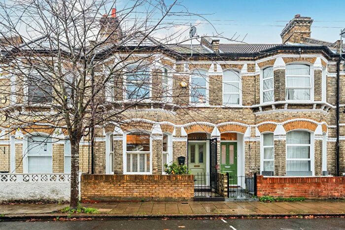 4 Bedroom Terraced House For Sale In Corrance Road, Brixton, London, SW2