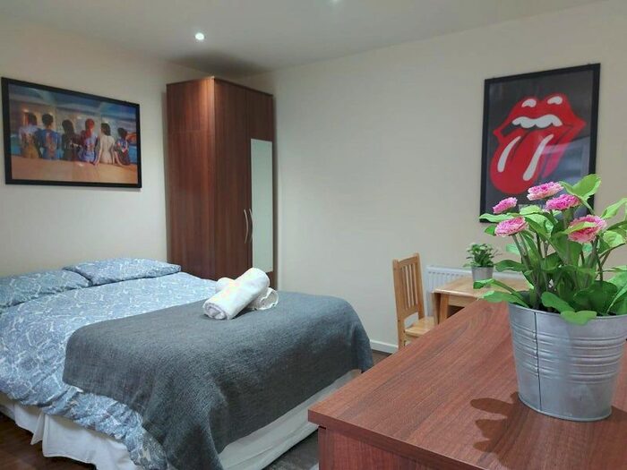 Studio To Rent In Beaumont Street, London, W1G