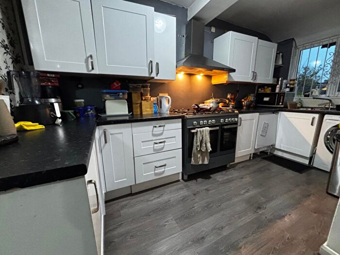 3 Bedroom Terraced House To Rent In West Boulevard, B32
