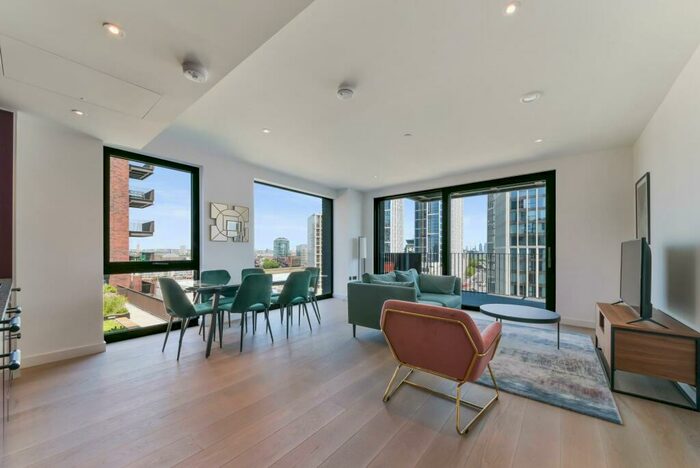 2 Bedroom Flat To Rent In The Modern, Embassy Gardens, London, SW11