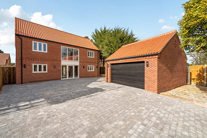 4 Bedroom Detached House For Sale In Station Road, Hillington, PE31