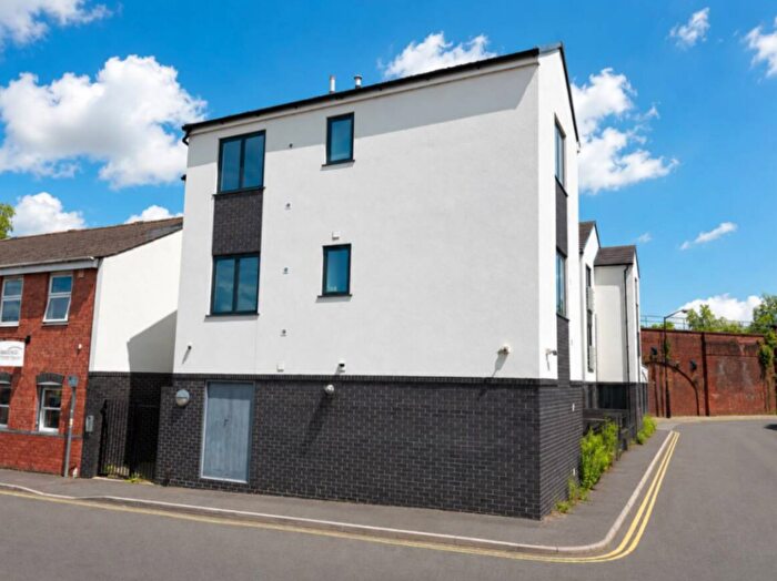 2 Bedroom Apartment To Rent In Court Street, Leamington Spa, CV31