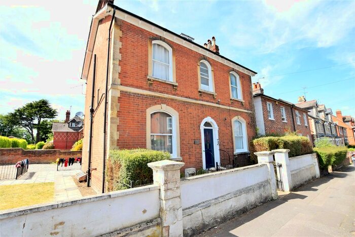 1 Bedroom Flat To Rent In Argyle Street, Reading, Berkshire, RG1