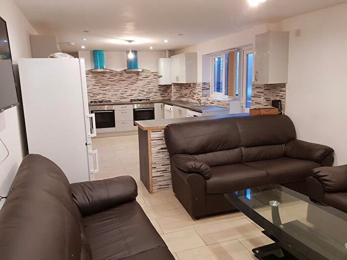 2 Bedroom Terraced House To Rent In Dawlish Road, Birmingham, B29