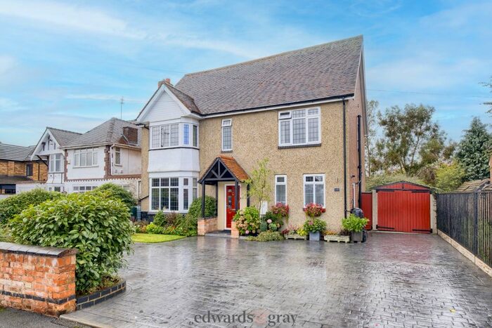 5 Bedroom Detached House For Sale In Elmdon Lane, Marston Green, B37