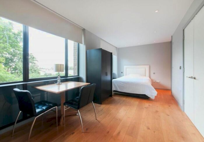 Studio To Rent In Lots Road, London, SW10