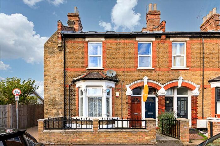 2 Bedroom Flat To Rent In Ringwood Road, London, E17