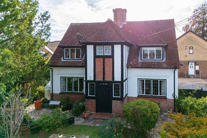 3 Bedroom Detached House For Sale In Junction Road, Andover, SP10