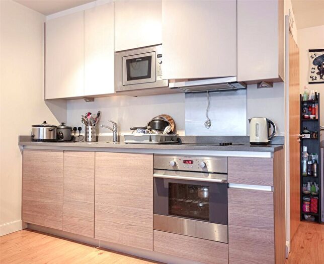 Studio For Sale In Boulevard Drive, Beaufort Park, Colindale, NW9