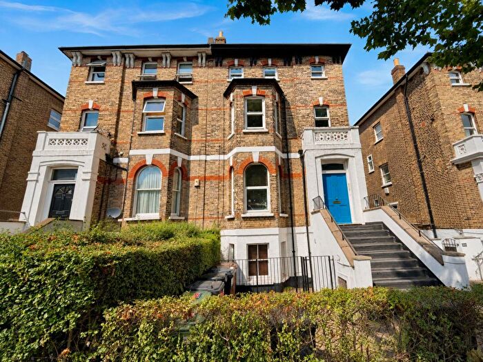 2 Bedroom Flat To Rent In Waldram Park Road, Forest Hill, London, SE23