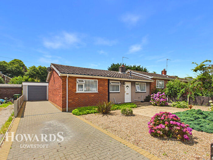 3 Bedroom Semi-Detached Bungalow For Sale In Glebe Road East, Lowestoft, NR33