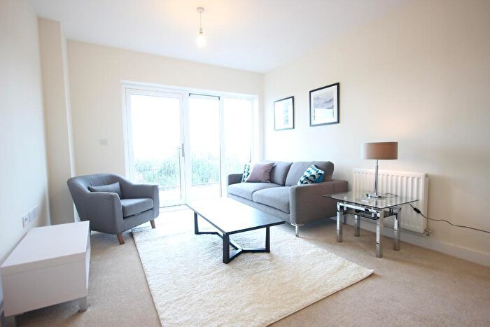 1 Bedroom Flat To Rent In Clarence Avenue, Ilford, London, IG2