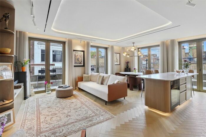 3 Bedroom Flat To Rent In Fareham Street, London, W1F