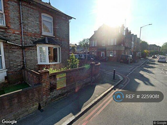 2 Bedroom Flat To Rent In Oxford Road, Reading, RG30