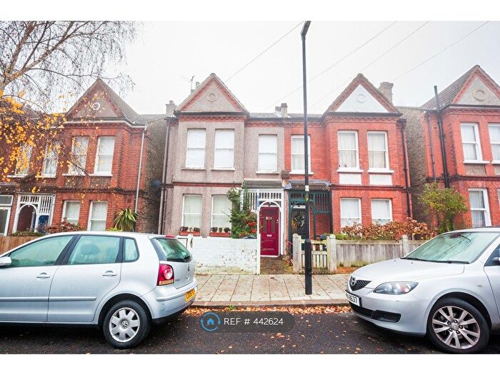 1 Bedroom Flat To Rent In Casewick Road, London, SE27