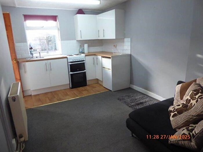 1 Bedroom Flat To Rent In Park Terrace, Carmarthen, SA31