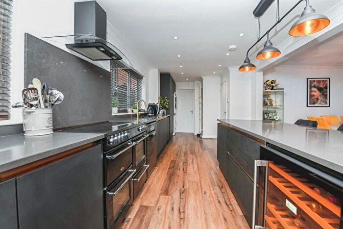 3 Bedroom Detached House For Sale In Brent Avenue, South Woodham Ferrers, Chelmsford, CM3