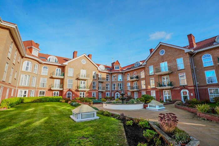 2 Bedroom Apartment For Sale In Colne Road, Cromer, NR27