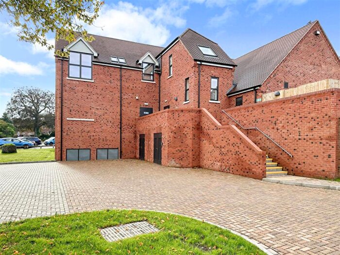 2 Bedroom Apartment For Sale In Dog Lane, Bewdley, DY12