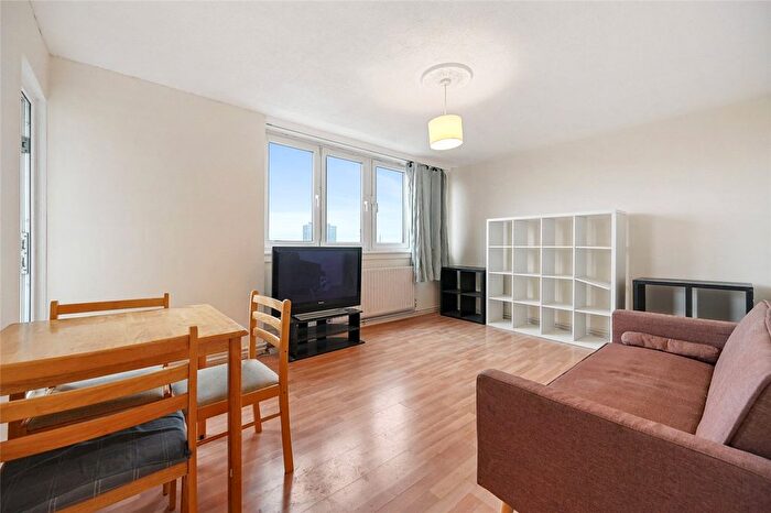 2 Bedroom Flat To Rent In Pleydell Estate, Radnor Street, London, EC1V