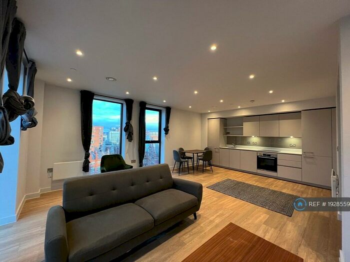 2 Bedroom Flat To Rent In Carding Building, Manchester, M1