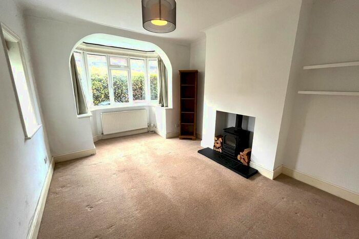 3 Bedroom Semi-Detached House To Rent In Norman Place, Roundhay, Leeds, LS8