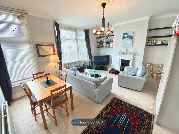 3 Bedroom Flat To Rent In Whittington Road, London, N22
