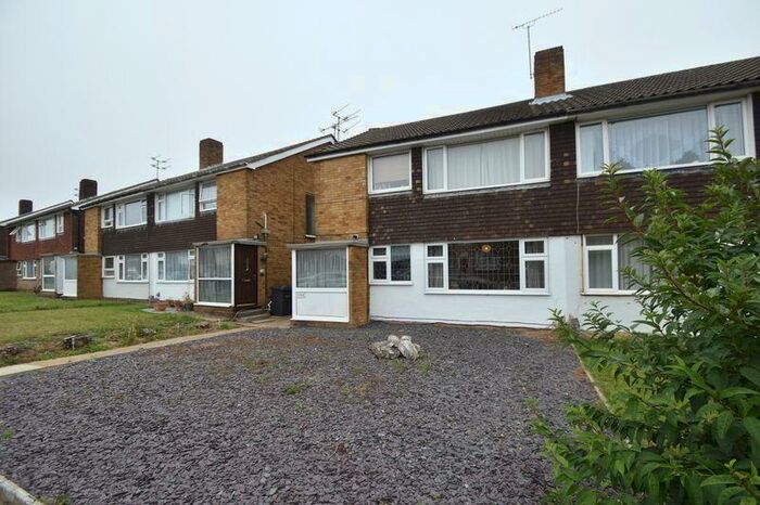2 Bedroom Maisonette To Rent In Birchen Grove, Luton, LU2