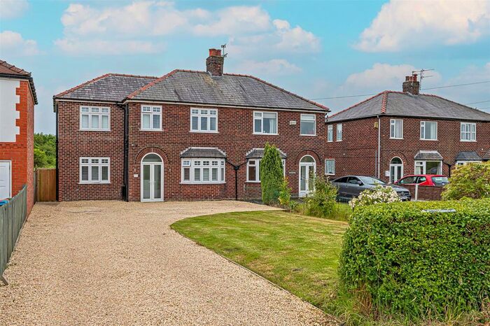 3 Bedroom Semi-Detached House To Rent In Northwich Road, Dutton, Warrington, Cheshire, WA4