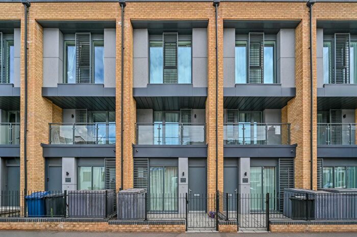 3 Bedroom Terraced House For Sale In Brentwater Terrace, Hanwell, W7