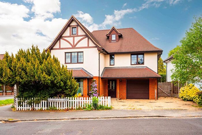 6 Bedroom Detached House For Sale In Waldens Park Road, Horsell, Woking, GU21
