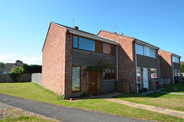 3 Bedroom End Of Terrace House For Sale In Eastway Close, Nailsea, BS48