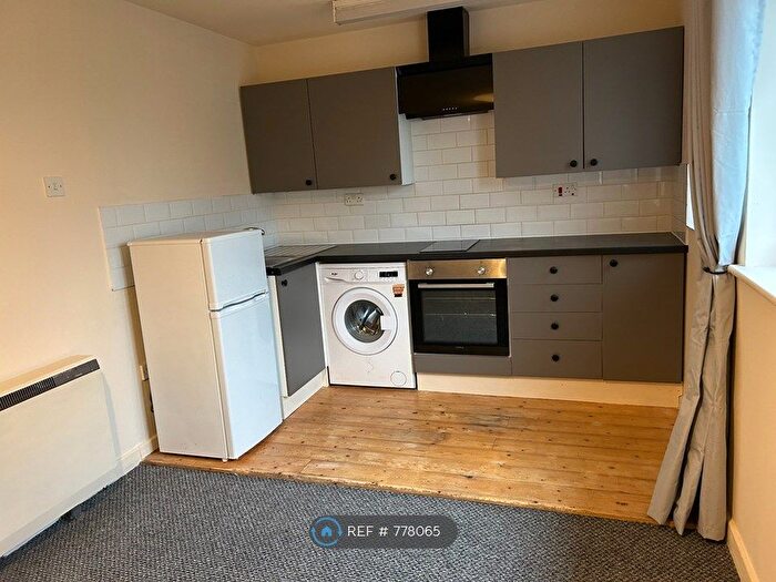 1 Bedroom Flat To Rent In Carman Close, Swindon, SN3