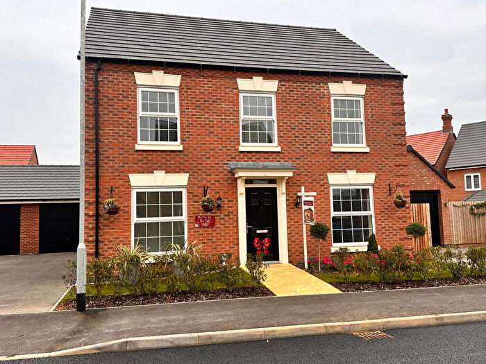 4 Bedroom Detached House For Sale In Greenwood Street, Oakham, LE15