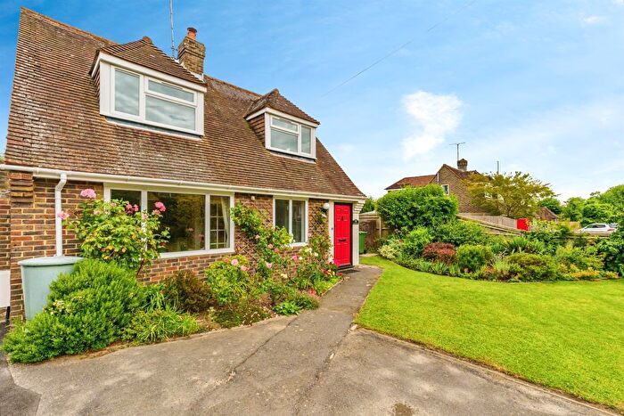 4 Bedroom Link Detached House For Sale In Station Road, Plumpton Green, Lewes, BN7