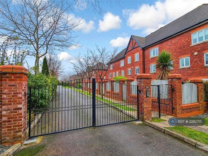 4 Bedroom Terraced House To Rent In Waterside, Sale, M33