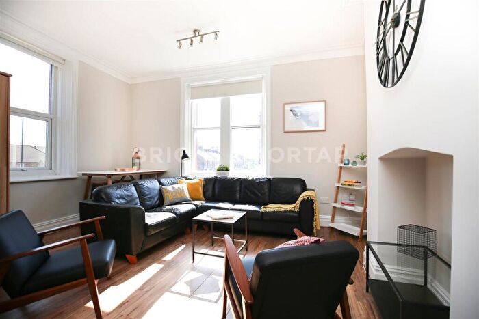 4 Bedroom Maisonette To Rent In (£pppw) Cardigan Terrace, Heaton, Newcastle Upon Tyne, NE6