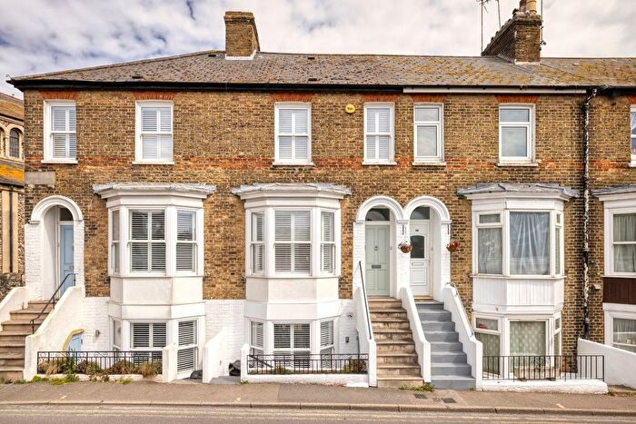 4 Bedroom Terraced House For Sale In Albion Street, Broadstairs, Kent, CT10