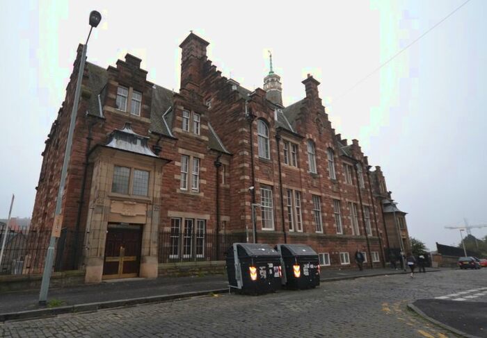2 Bedroom Flat To Rent In Drummond Street, Central, Edinburgh, EH8