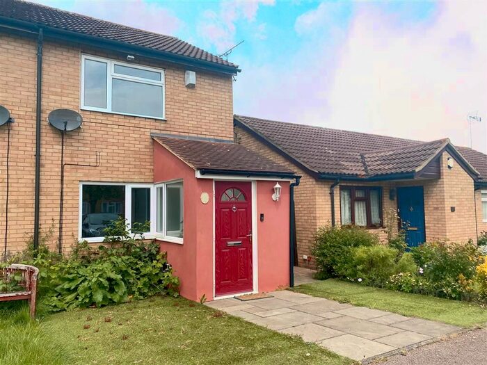 2 Bedroom Property To Rent In Bowmont Drive, Aylesbury, HP21