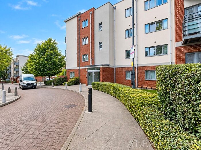 1 Bedroom Flat To Rent In Cannock Court, Hawker Place, Walthamstow, E17